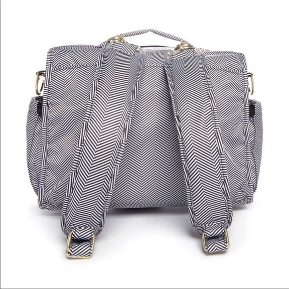 Like new jujube diaper bag. Inside and out clean with no stains. - Picture 3 of 5